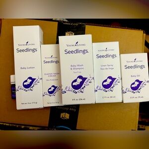 Young Living Seedlings set baby oil, linen spray, shampoo +